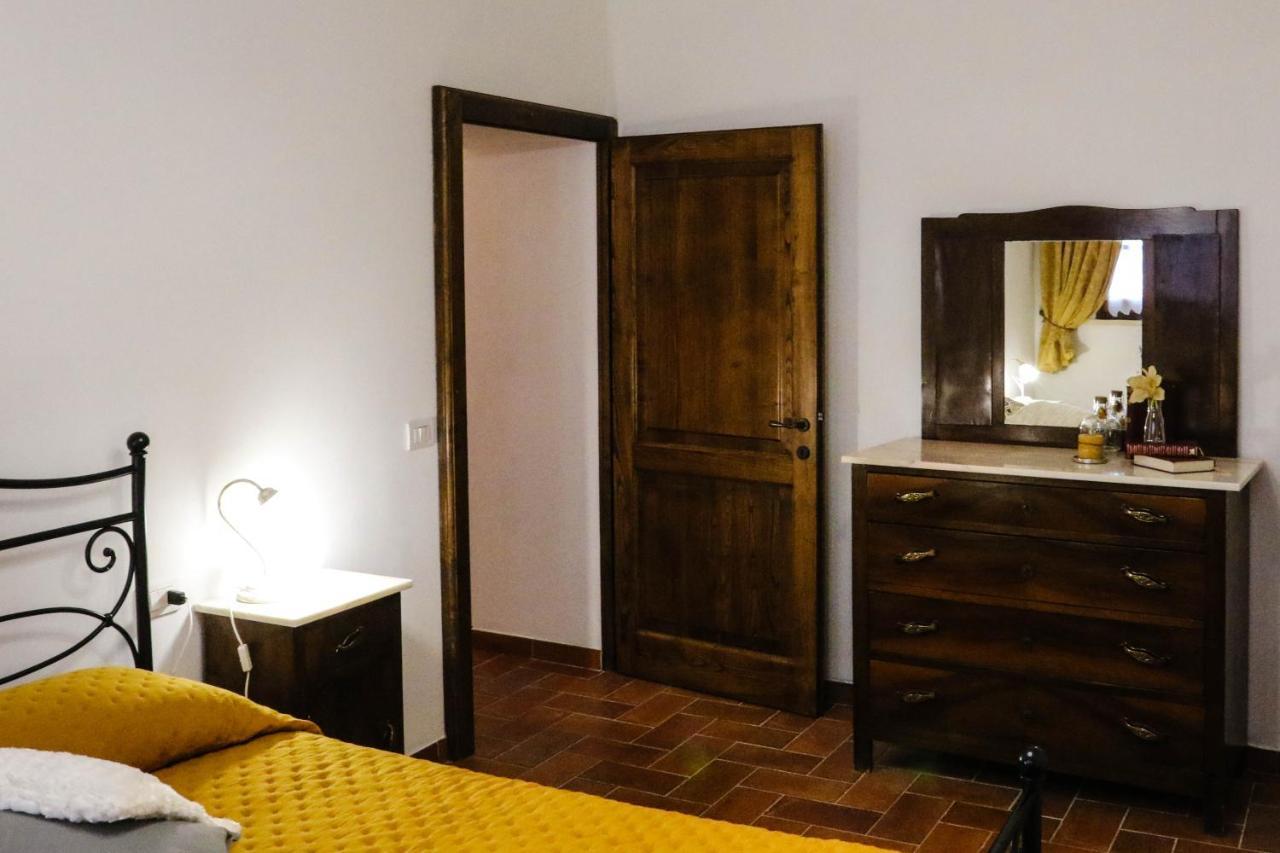 Agriturismo Bombina Montisi エクステリア 写真