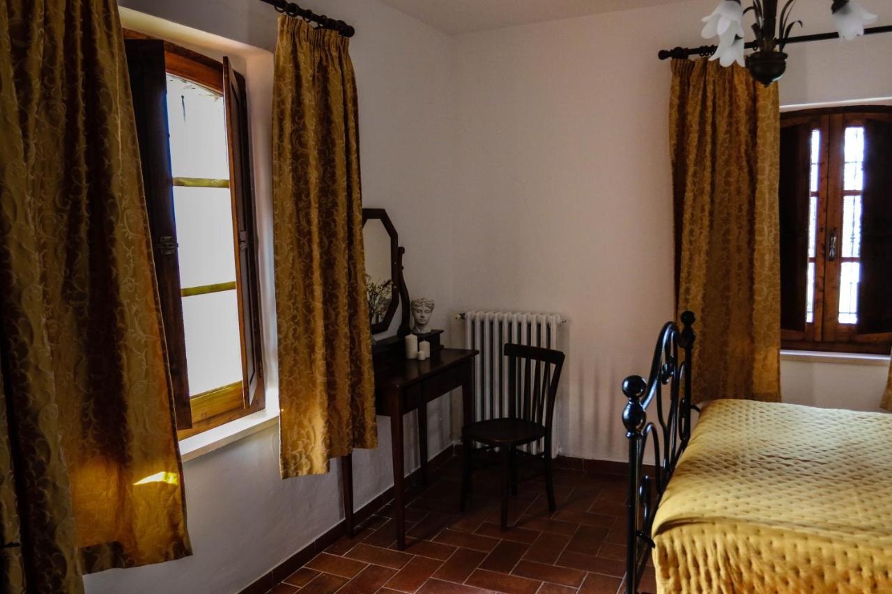 Agriturismo Bombina Montisi エクステリア 写真