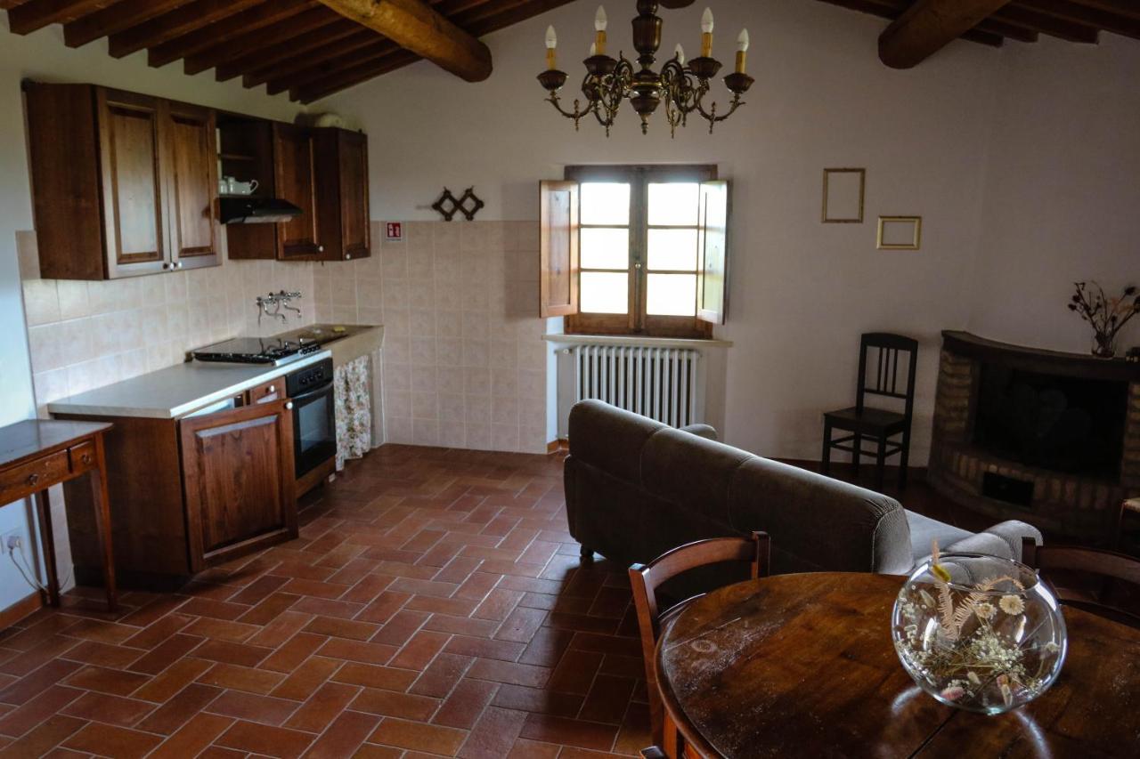 Agriturismo Bombina Montisi エクステリア 写真