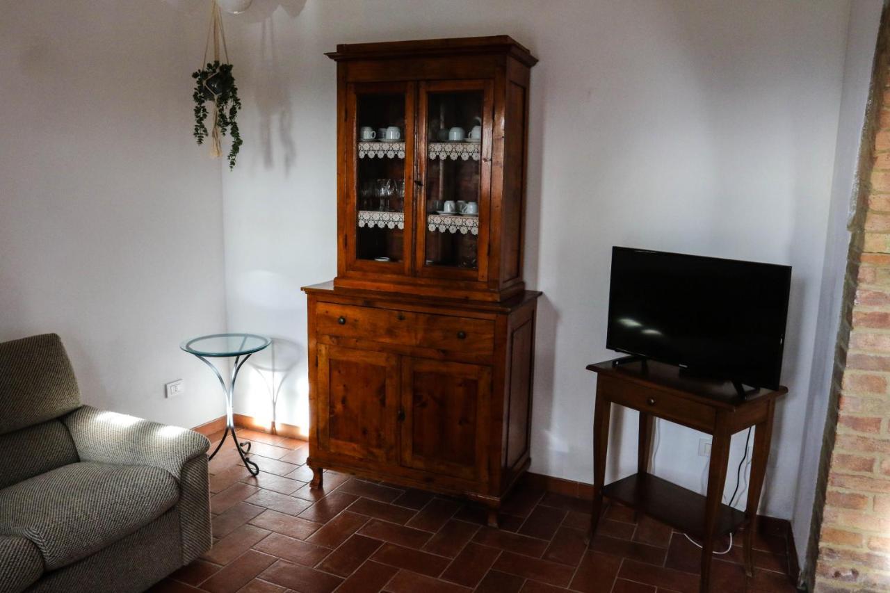 Agriturismo Bombina Montisi エクステリア 写真