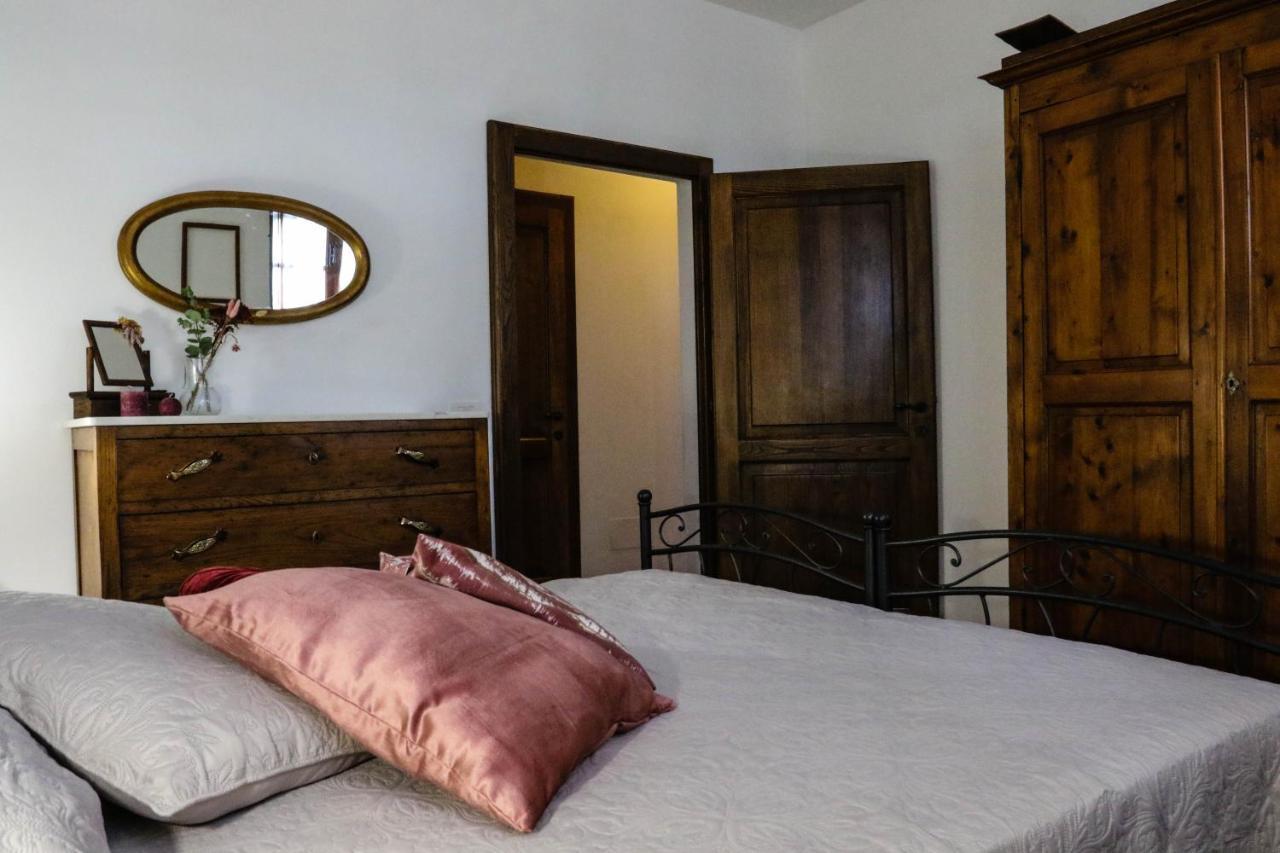Agriturismo Bombina Montisi エクステリア 写真