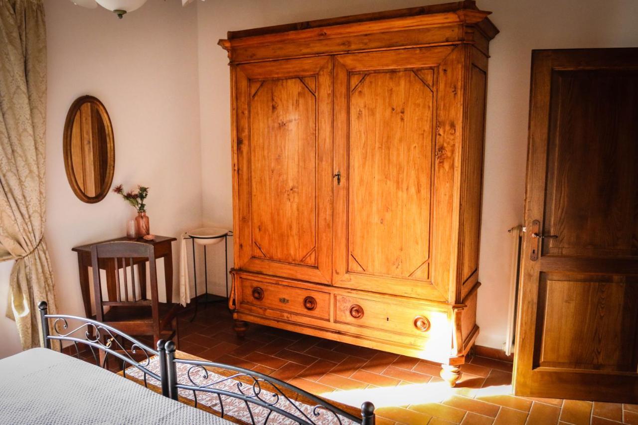 Agriturismo Bombina Montisi エクステリア 写真