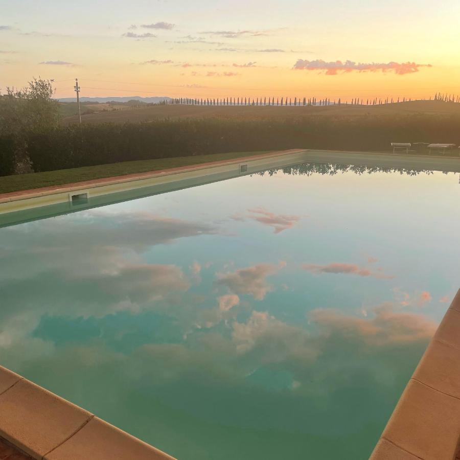 Agriturismo Bombina Montisi エクステリア 写真